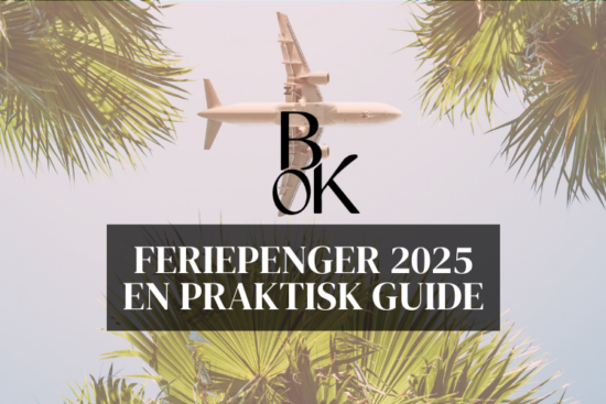 Fly sett nedenfra med palmer i bakgrunnen og teksten "Feriepenger 2025" i bildet